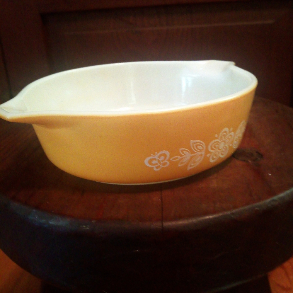 Vintage Pyrex - Picture 2 of 2
